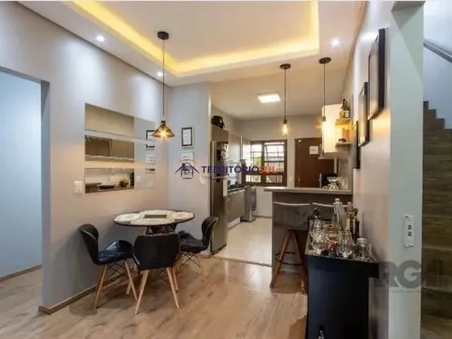 Imagem 7: Casa em Porto Alegre, no Bairro Aberta dos Morros, com 5 Dormitório(S), e 5 Banheiros