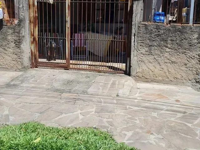Imagem: Casa de 2 Dormitórios no Bairro Hipica