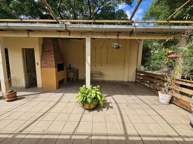 Imagem 8: Casa com 04 Dormitórios em Terreno de Quase 500M2