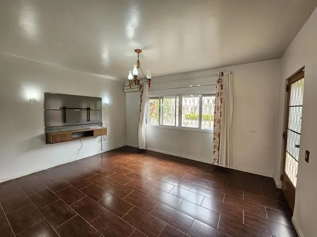 Imagem 12: Casa com 04 Dormitórios em Terreno de Quase 500M2
