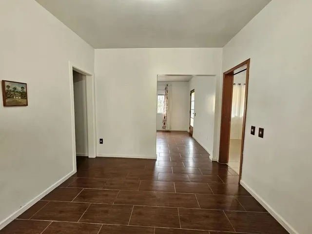 Imagem 3: Casa com 04 Dormitórios em Terreno de Quase 500M2
