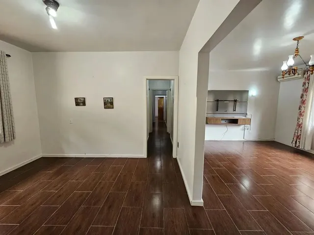 Imagem 15: Casa com 04 Dormitórios em Terreno de Quase 500M2