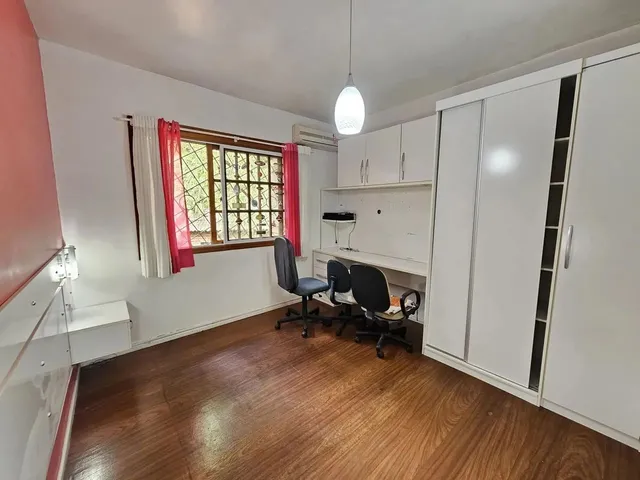 Imagem 7: Casa com 04 Dormitórios em Terreno de Quase 500M2