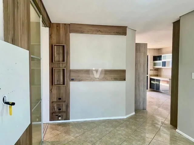 Imagem 5: Casa Ampla 4 Dormitórios, com Piscina, 3 Vagas, no Bairro Juscelino Kubitschek!