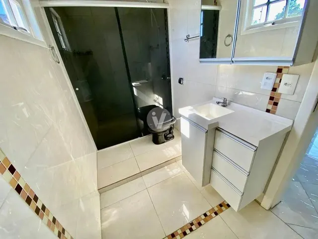 Imagem 12: Casa Ampla 4 Dormitórios, com Piscina, 3 Vagas, no Bairro Juscelino Kubitschek!