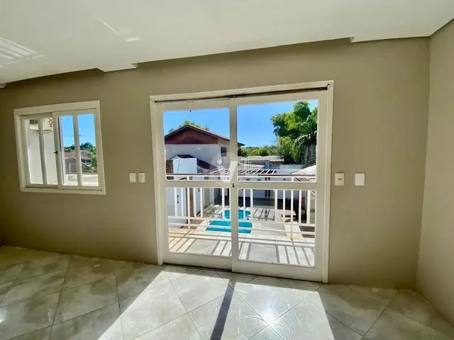 Imagem 10: Casa Ampla 4 Dormitórios, com Piscina, 3 Vagas, no Bairro Juscelino Kubitschek!