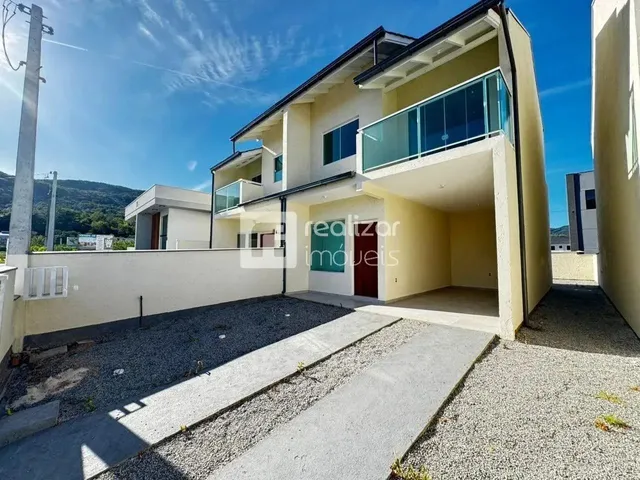 Imagem: Casa com 2 Quartos no Bairro Forquilhas