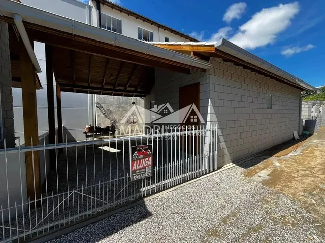 Imagem: Casa com 2 Dormitórios para Locação