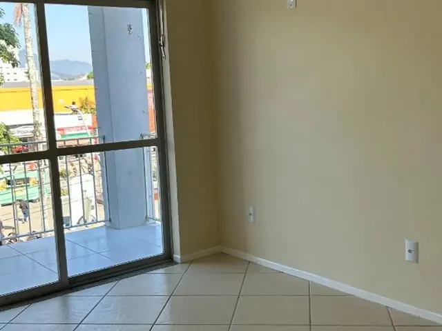 Imagem 16: Apto Semimobiliado no Centro de Palhoça