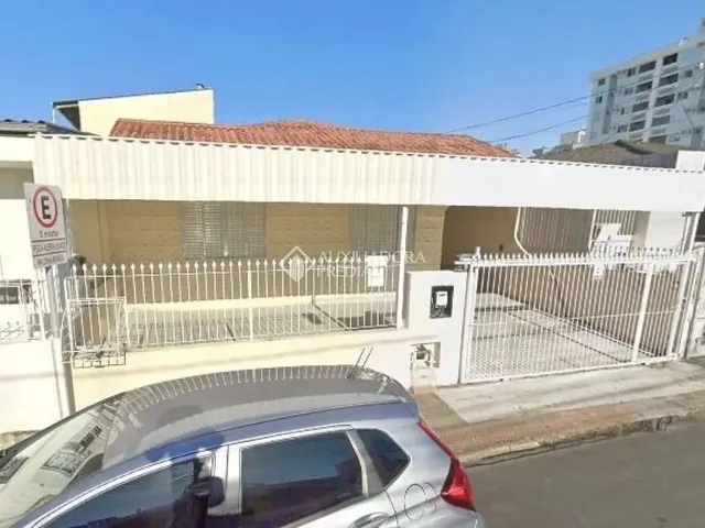 Imagem 1: Casa com 3 Dormitórios (2 Suítes) em Barreiros!