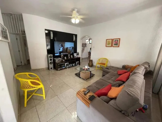 Imagem 15: Casa para Aluguel, 4 Quartos, 2 Suítes, 5 Vagas, São Luíz - Belo Horizonte/Mg