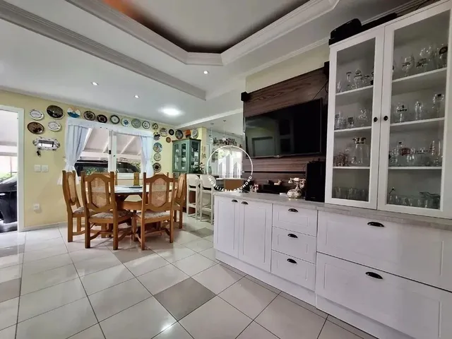 Imagem 3: Casa 3 Quartos com 1 Suíte e 241M² - Ponta de Baixo - Jms
