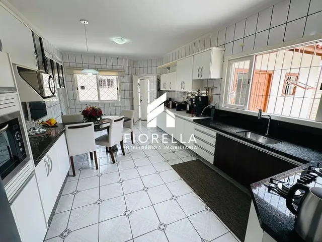 Imagem 6: Casa com 03 Dormitórios Sendo 01 Suíte no Centro da Palhoça!