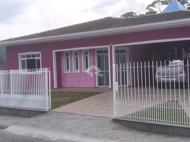 Imagem: Casa com 03 Quartos/Dormitórios no Bairro