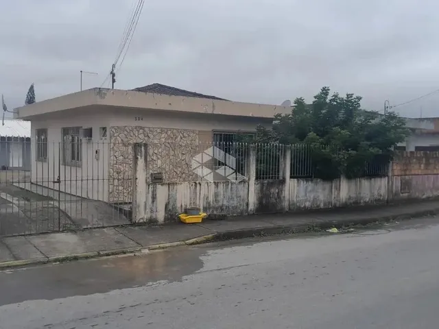 Imagem: Casa com 4 Quartos/Dormitórios no Bairro