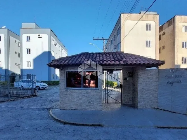 Imagem: O apartamento possui 2 Dormitórios, 1 Banheiro, 1 Vaga na