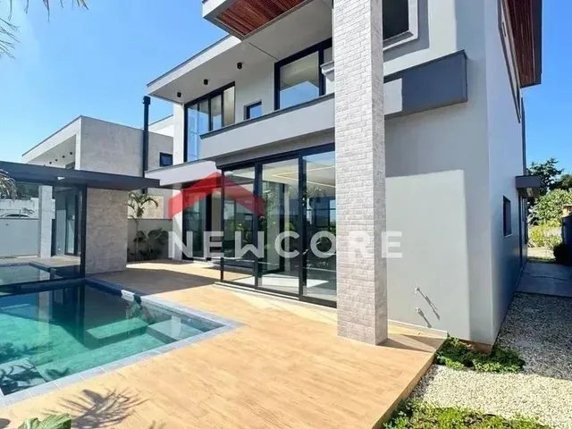Imagem: Casa de Condomínio em Rua Lagoinha - Pedra