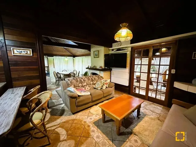 Imagem 6: Casa a Venda com 4 Dormitórios no Bairro Rio dos Bugres, em Rancho Queimado - Sc
