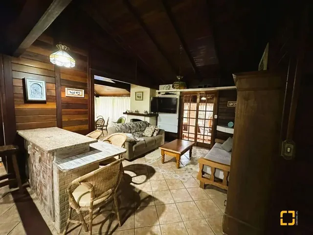Imagem 9: Casa a Venda com 4 Dormitórios no Bairro Rio dos Bugres, em Rancho Queimado - Sc