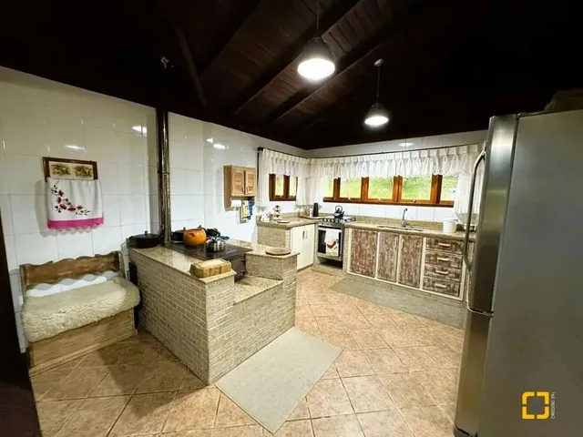 Imagem 3: Casa a Venda com 4 Dormitórios no Bairro Rio dos Bugres, em Rancho Queimado - Sc