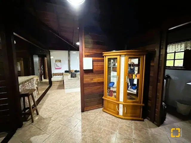 Imagem 16: Casa a Venda com 4 Dormitórios no Bairro Rio dos Bugres, em Rancho Queimado - Sc