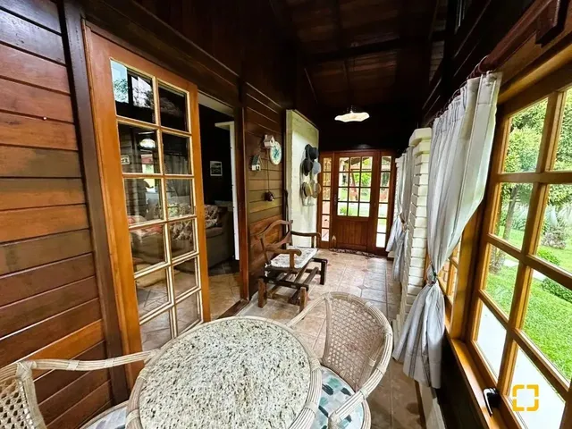 Imagem 13: Casa a Venda com 4 Dormitórios no Bairro Rio dos Bugres, em Rancho Queimado - Sc