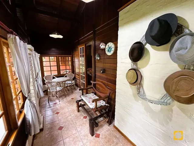 Imagem 14: Casa a Venda com 4 Dormitórios no Bairro Rio dos Bugres, em Rancho Queimado - Sc