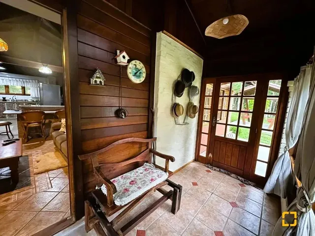 Imagem 15: Casa a Venda com 4 Dormitórios no Bairro Rio dos Bugres, em Rancho Queimado - Sc