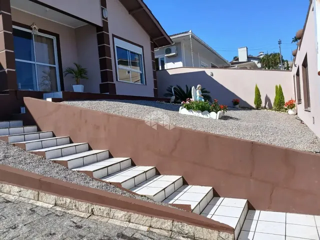 Imagem: Casa com 3 Quartos/Dormitórios no Bairro