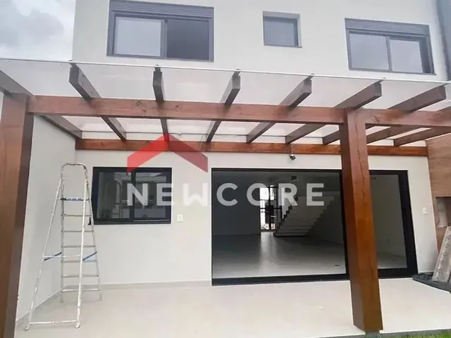 Imagem: Casa de Condomínio em Avenida Wilson Castelo