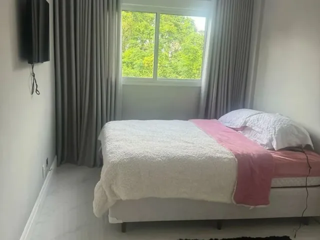 Imagem: A casa possui 2 Dormitórios, 1 Suíte, 2 Banheiros, 1 Vaga