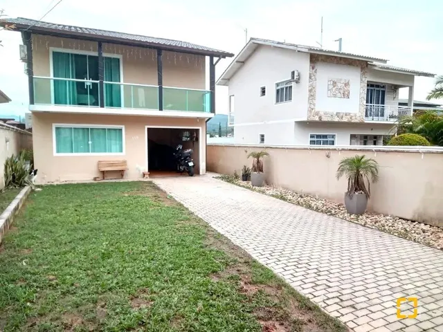 Imagem: Casa 2 Andares com 4 Quartos, Piscina no