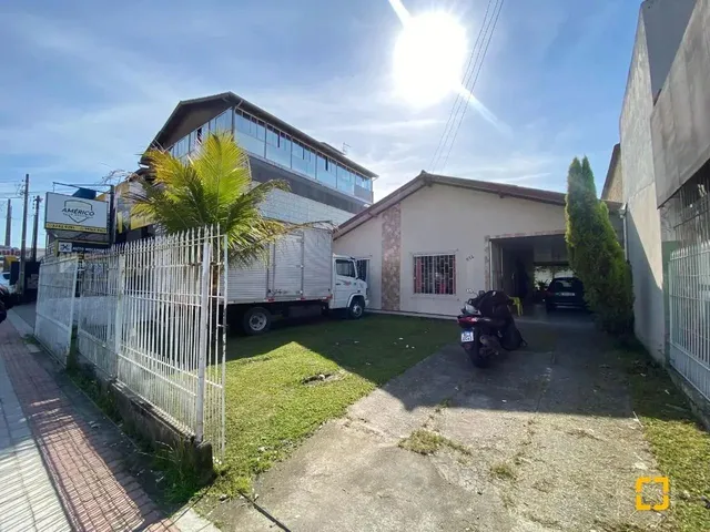 Imagem: Casa com 03 Dormitórios no Bairro Jardim