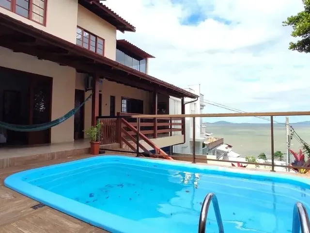 Imagem: Casa com Piscina e Linda Vista para o Mar