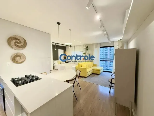 Imagem: O studio possui 1 Dormitório, 1 Banheiro, 1 Vaga na
