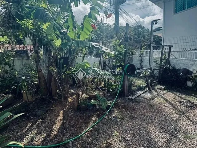 Imagem 15: Casa com 2 Quartos e 1 Banheiro À Venda, 63 M²