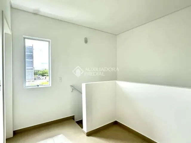 Imagem 3: Residência com Conforto e Praticidade em Nova Palhoça - Villa Toscana