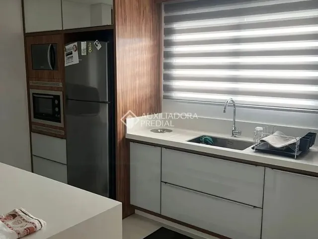 Imagem 6: More e Empreenda! Casa com 3 Dormitórios, Home Office, Piscina e 2 Salas Comerciais No