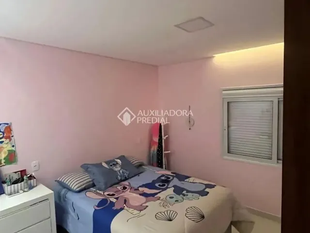 Imagem 13: More e Empreenda! Casa com 3 Dormitórios, Home Office, Piscina e 2 Salas Comerciais No