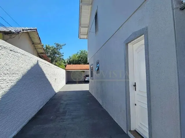 Imagem 10: Casa com Edícula e 4 Quartos À Venda em São José/Sc