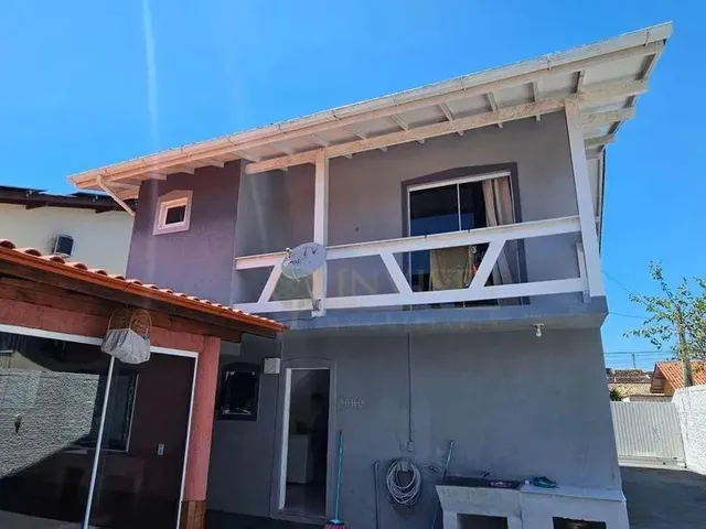 Imagem 3: Casa com Edícula e 4 Quartos À Venda em São José/Sc