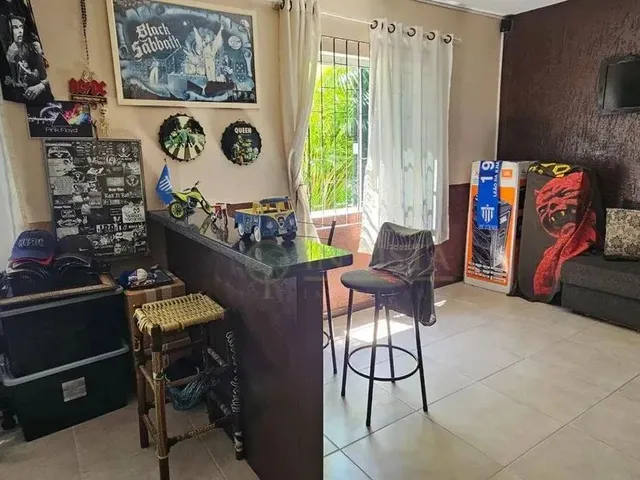 Imagem 7: Casa com Edícula e 4 Quartos À Venda em São José/Sc