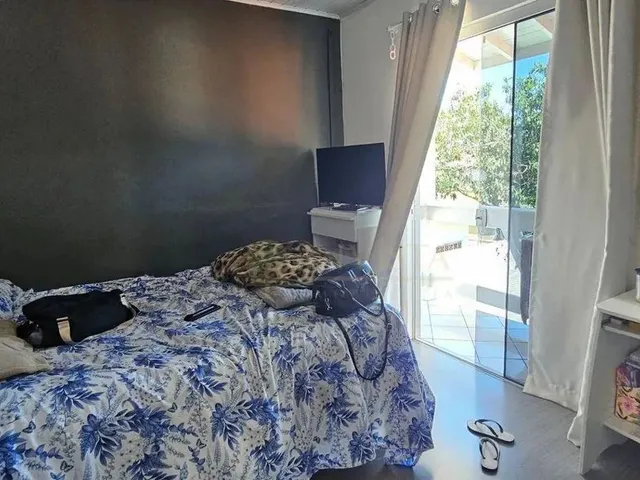 Imagem 6: Casa com Edícula e 4 Quartos À Venda em São José/Sc