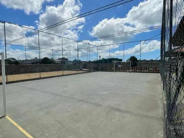 Imagem 7: Imóvel para Venda Possui 46 Metros Quadrados com 2 Quartos em Fundos - Biguaçu - Sc
