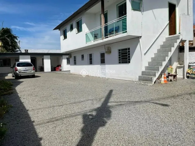 Imagem: Imóvel À Venda 2 Apartamentos e 1 Casa