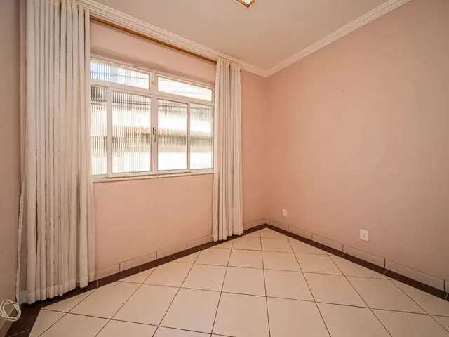 Imagem 12: Apartamento com Área Externa no Centro para Venda