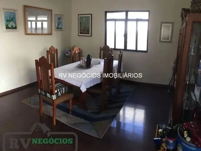 Imagem 10: Ca153-Imóvel para Venda com 292 Metros Quadrados com 5 Quartos em São Pedro - Juiz De