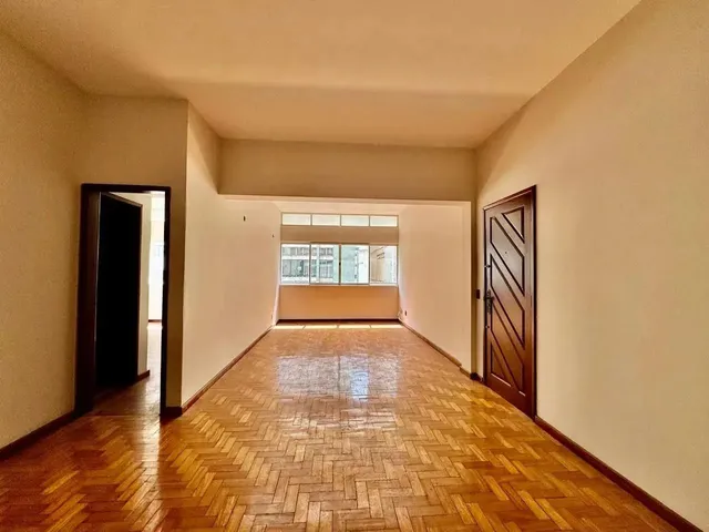Imagem: Apartamento com 3 Quartos À Venda, 130