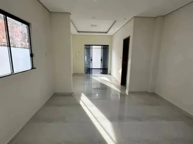 Imagem 2: Casa a Venda em Ótima Localização!!