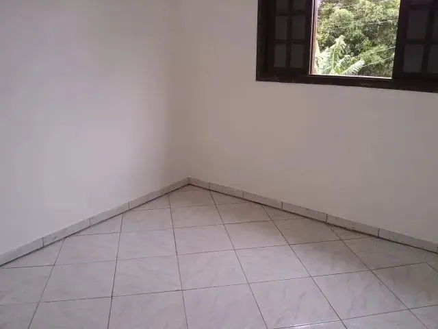 Imagem 2: Casa 2 Quartos no Teixeiras, 2 Vagas - 01